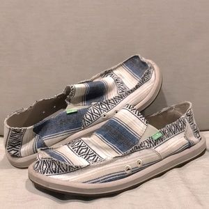 Sanuk shoes size 11 mens